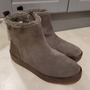 Cougar Winter Boots - BNWOT